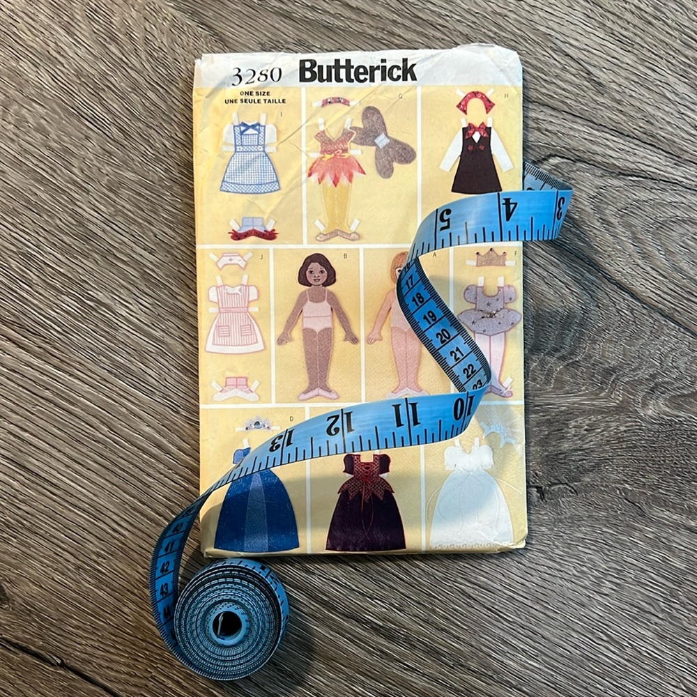 VINTAGE Butterick pattern #3280 fabric ‘paper’ doll & clothes 2001
